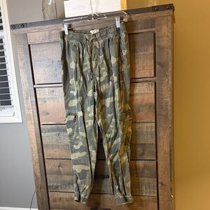 C&C California Women’s  Camo Cargo Pants - Olive/Tan